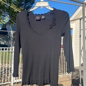 BMoss black shirt